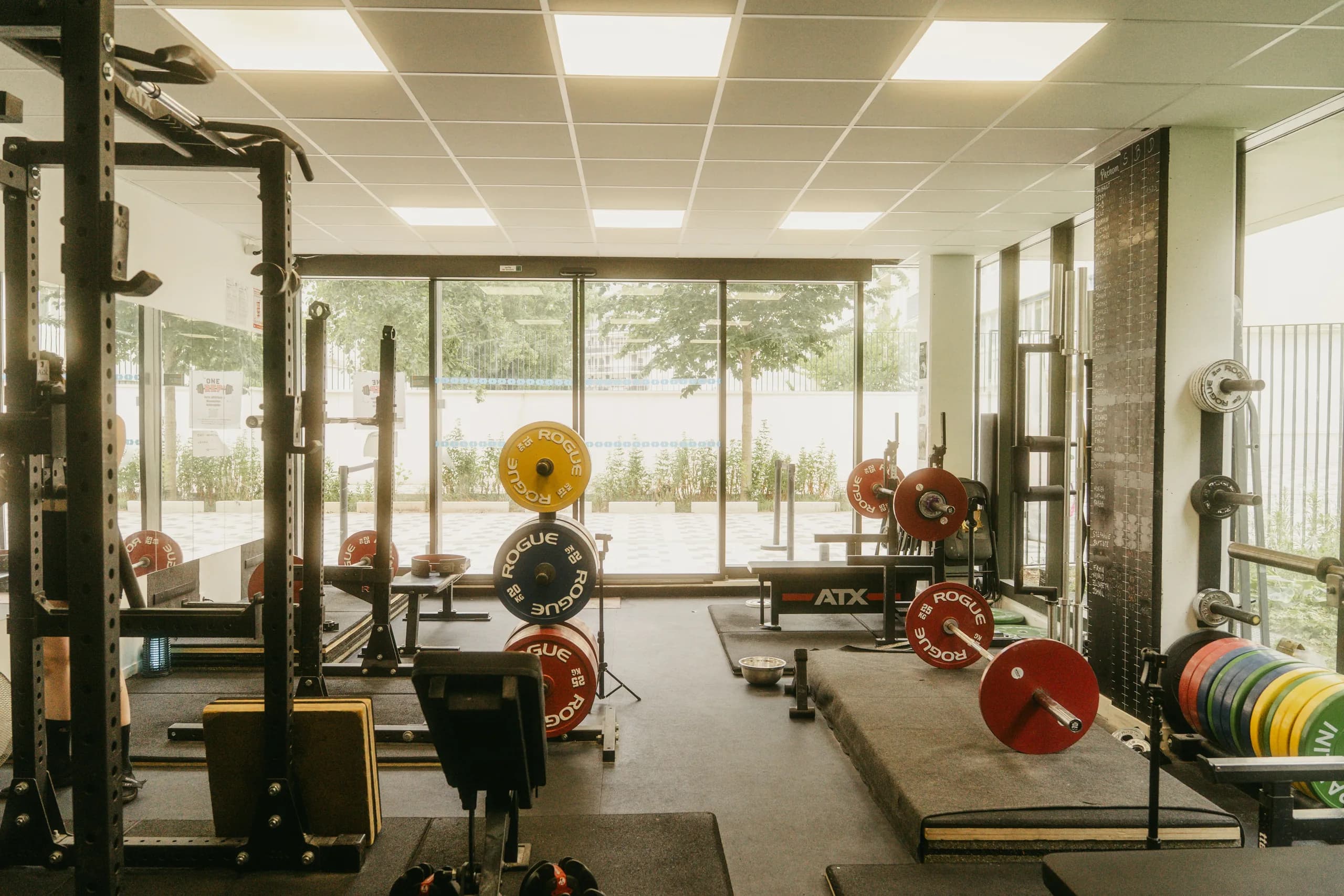 L'intérieur de la salle One Rep Gym à Clichy